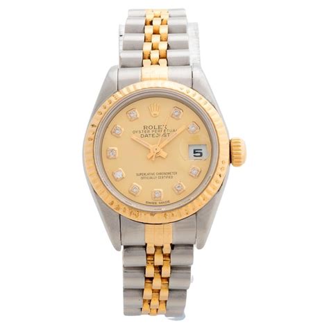 Rolex lady Datejust on wrist